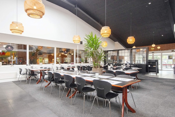 Foto van 14 persoons vakantie huis op een vakantie park in Blåvand - Untagged