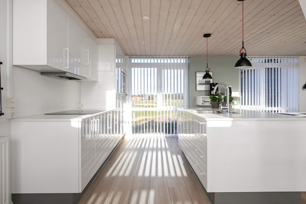 Foto van 8 persoons vakantie huis op een vakantie park in Løkken - Indoor