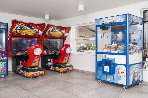 Foto van 8 persoons vakantie huis op een vakantie park in Blåvand - Untagged