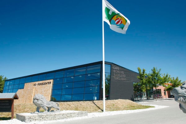 Foto van 6 persoons vakantie huis op een vakantie park in Blåvand - Outdoor