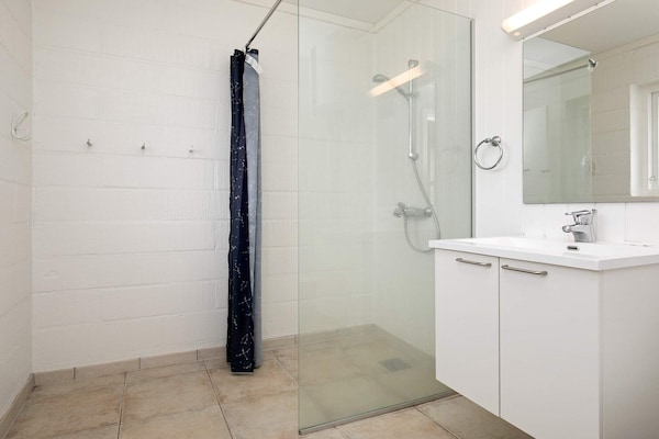 Foto van 6 persoons vakantie huis op een vakantie park in Blåvand - Indoor