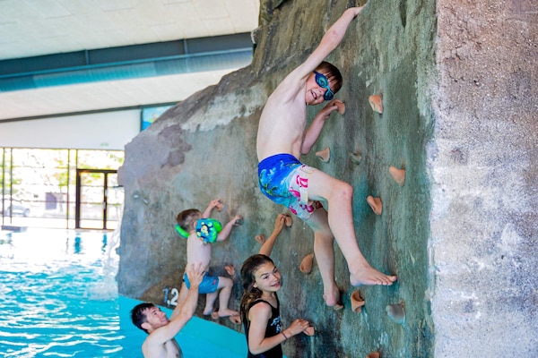 Foto van 6 persoons vakantie huis op een vakantie park in Blåvand - Pool