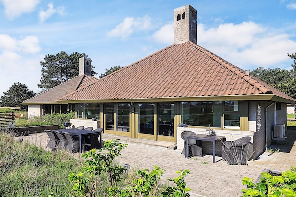 Foto van 4 persoons vakantie huis op een vakantie park - Vakantiehuis in Karrebæksminde - View