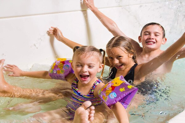 Foto van 6 persoons vakantie huis op een vakantie park in Gråsten - Pool