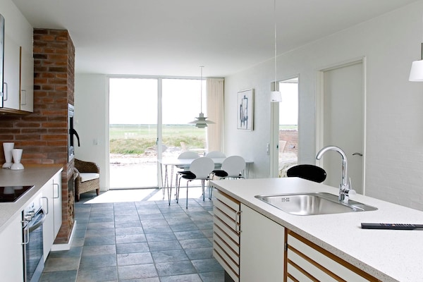 Foto van 6 persoons vakantie huis op een vakantie park in Rømø - Indoor