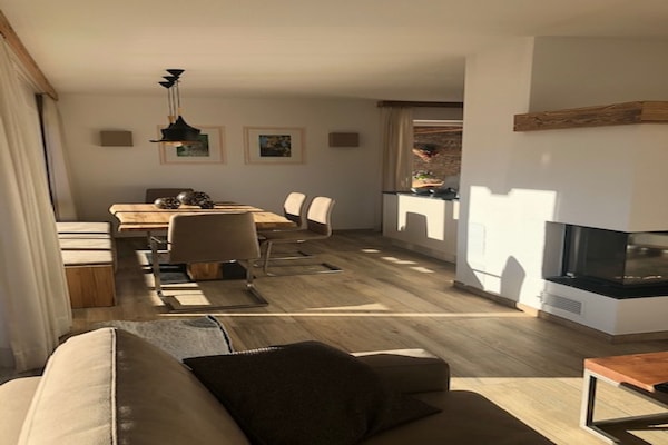 Foto van Chalet in Neukirchen bij Wildkogel Arena - Vakantiehuis in Neukirchen am Grossvenediger - LivingRoom