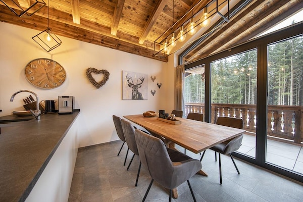 Foto van Chalet in Neukirchen bij Wildkogel Arena - Vakantiehuis in Neukirchen am Grossvenediger - DiningRoom