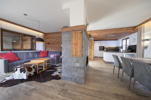 Foto van Alpine Chalet met Ski-In toegang - Vakantiehuis in Neukirchen - LivingRoom