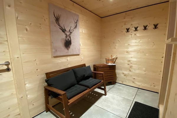Foto van Alpine Chalet met Ski-In toegang - Vakantiehuis in Neukirchen - Landing