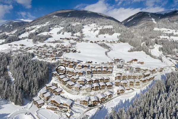 Foto van Alpine Chalet met Ski-In toegang - Vakantiehuis in Neukirchen - AreaSummer5KM