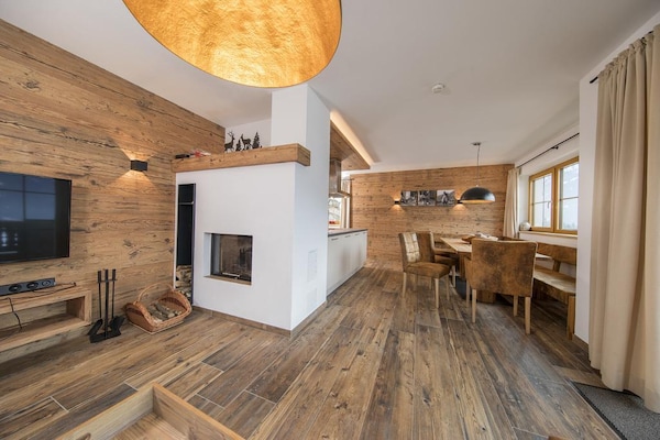 Foto van Chaletverblijf nabij de Krimmler watervallen - Vakantiehuis in Neukirchen - DiningRoom