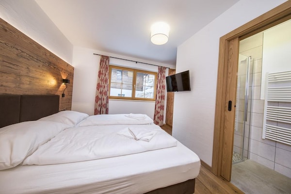 Foto van Chaletverblijf nabij de Krimmler watervallen - Vakantiehuis in Neukirchen - BedRoom
