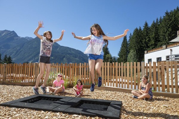 Foto van Alpenchalet met uitzicht op de bergen - Vakantiehuis in Neukirchen - ParkFacilities
