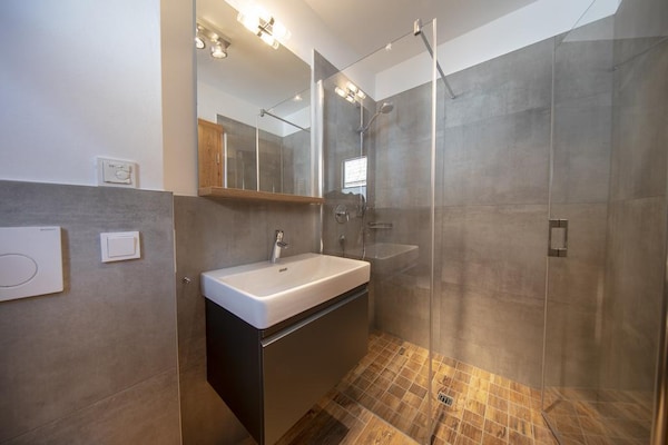 Foto van Chalet in Neukirchen bij Skilift - Vakantiehuis in Neukirchen - BathRoom