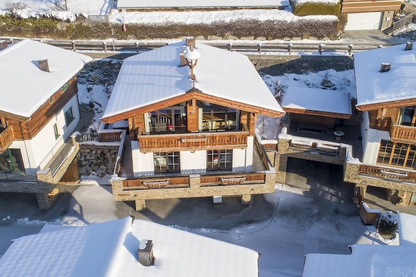 Foto van Wellnesschalet nabij Wildkogel - Vakantiehuis in Neukirchen - ExteriorWinter