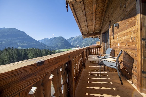 Foto van Bergwellnessverblijf in Neukirchen - Vakantiehuis in Neukirchen - TerraceBalcony