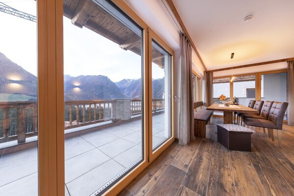 Foto van Alpine familiechalet nabij Wildkogel - Vakantiehuis in Neukirchen - DiningRoom