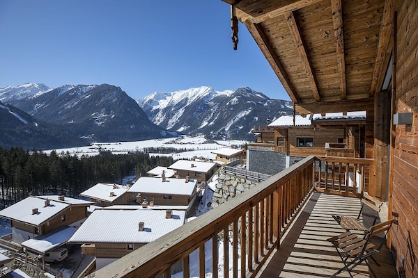 Foto van Alpine familiechalet nabij Wildkogel - Vakantiehuis in Neukirchen - TerraceBalcony