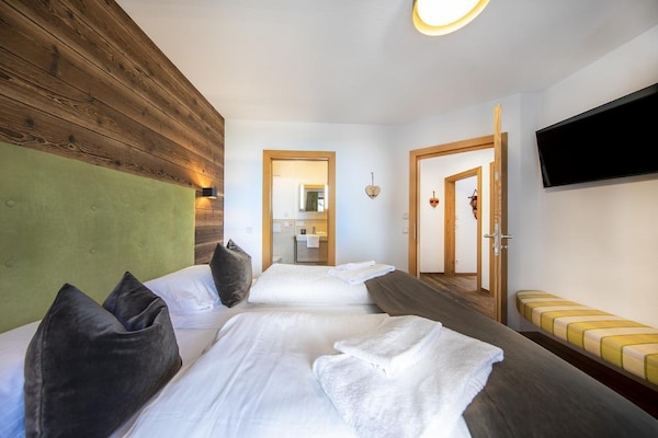 Foto van Verblijf in de buurt van Ski Arena Wildkogel - Vakantiehuis in Neukirchen - BedRoom