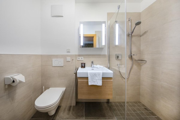 Foto van Verblijf in de buurt van Ski Arena Wildkogel - Vakantiehuis in Neukirchen - BathRoom