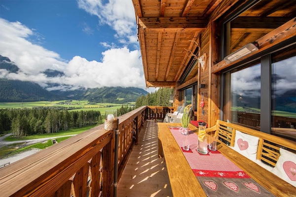 Foto van Verblijf in de buurt van Ski Arena Wildkogel - Vakantiehuis in Neukirchen - TerraceBalcony