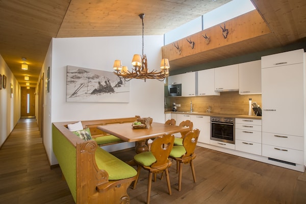 Foto van Modern appartement met sauna en balkon - Vakantiehuis in Neukirchen am Großvenediger - DiningRoom