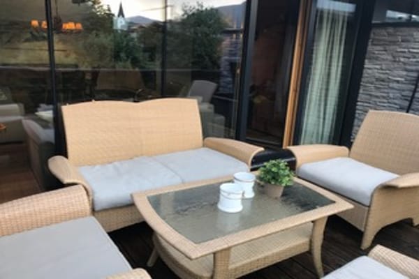 Foto van Modern appartement met sauna en balkon - Vakantiehuis in Neukirchen am Großvenediger - TerraceBalcony