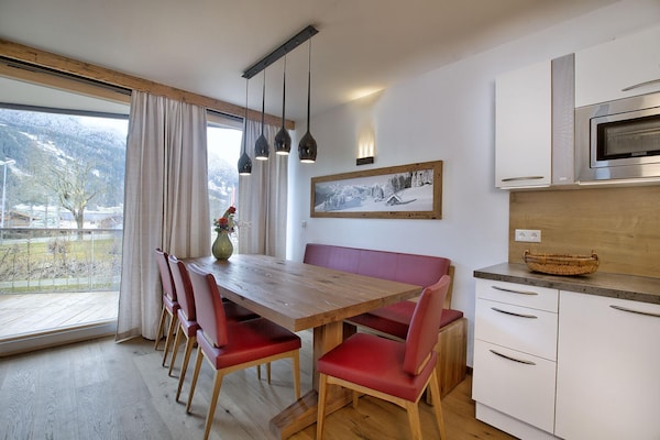 Foto van Appartement in Neukirchen bij Wildkogel Lift - Vakantiehuis in Neukirchen am Großvenediger - DiningRoom