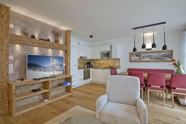 Foto van Appartement in Neukirchen bij Wildkogel Lift - Vakantiehuis in Neukirchen am Großvenediger - LivingRoom