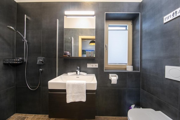 Foto van Nationalpark Chalet Dreiherrenspitze - Vakantiehuis in Neukirchen - BathRoom