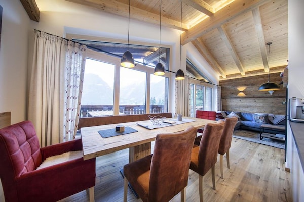 Foto van Nationalpark Chalet Dreiherrenspitze - Vakantiehuis in Neukirchen - DiningRoom