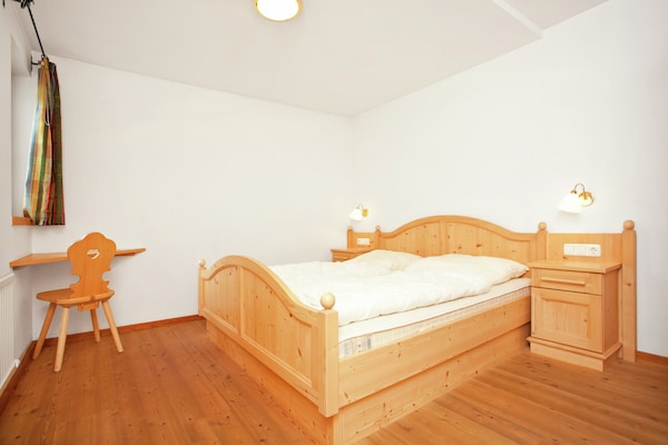 Foto van Chalet in Königsleiten bij Skibus & Zwembad - Vakantiehuis in Wald-Königsleiten - BedRoom