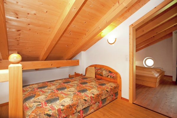 Foto van Chalet in Königsleiten bij Skibus & Zwembad - Vakantiehuis in Wald-Königsleiten - BedRoom