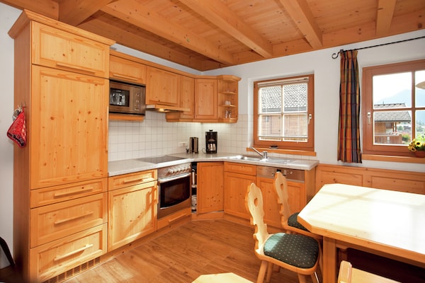 Foto van Chalet in Königsleiten bij Skibus & Zwembad - Vakantiehuis in Wald-Königsleiten - Kitchen