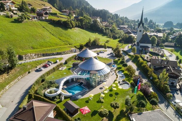 Foto van Drive-in chalet op korte loopafstand van de skibus met verbinding naar de Wildkogel of Zillertal Arena. - Untagged