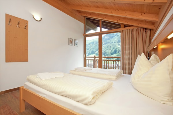 Foto van Luxe verblijf in Wald im Pinzgau met sauna - Vakantiehuis in Wald-Königsleiten - BedRoom