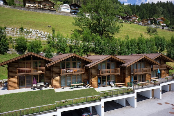 Foto van Luxe verblijf in Wald im Pinzgau met sauna - Vakantiehuis in Wald-Königsleiten - ExteriorSummer