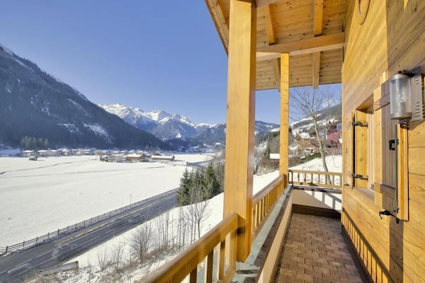 Foto van Schilderachtig chalet in een vallei in Oostenrijk - Vakantiehuis in Wald-Königsleiten - ViewWinter