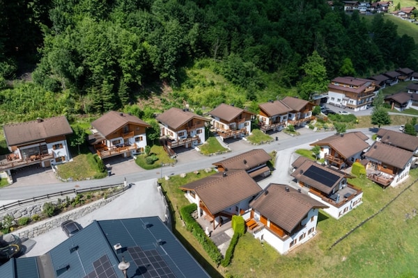 Foto van Schilderachtig chalet in een vallei in Oostenrijk - Vakantiehuis in Wald-Königsleiten - AreaSummer1KM