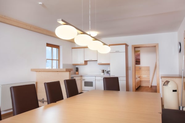 Foto van Chalet in Pinzgau bij Wildkogel Arena - Vakantiehuis in Wald im Pinzgau - DiningRoom