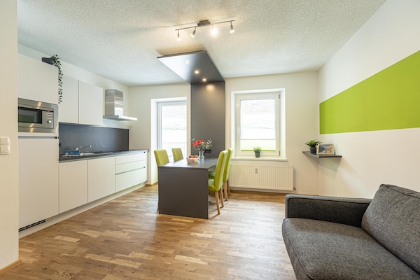 Foto van Modern appartement met balkon (zonder borg) - Vakantiehuis in Eisenerz - LivingRoom