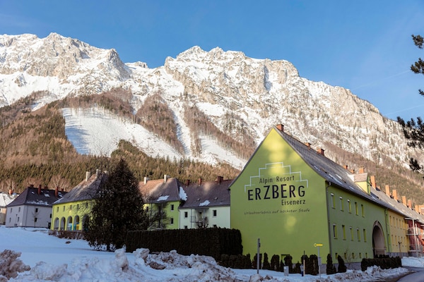 Foto van Modern appartement met balkon (zonder borg) - Vakantiehuis in Eisenerz - ExteriorWinter