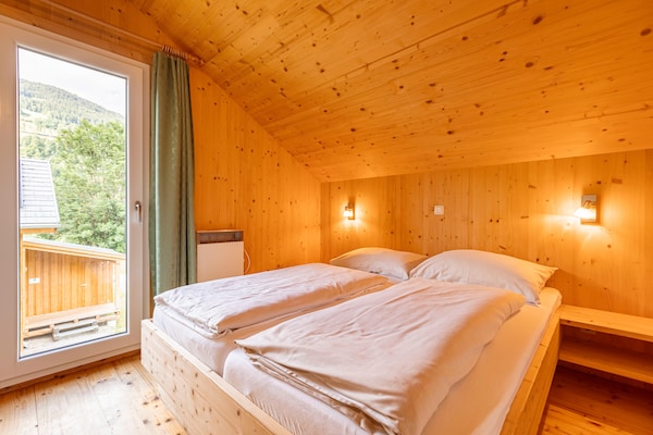 Foto van Luxe chalet in Sankt Georgen met jacuzzi - Vakantiehuis in Sankt Georgen am Kresichberg - BedRoom