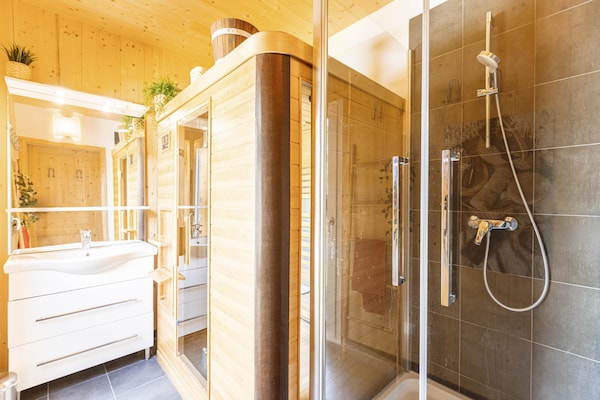 Foto van Modern chalet met whirlpool - Vakantiehuis in Sankt Georgen am Kresichberg - Wellness