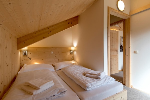 Foto van Modern chalet met whirlpool - Vakantiehuis in Sankt Georgen am Kresichberg - BedRoom