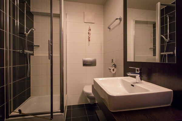 Foto van Mooi appartement met balkon - Vakantiehuis in Turracherhöhe - BathRoom