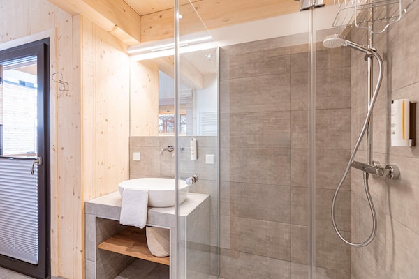 Foto van Modern chalet met binnensauna - Vakantiehuis in Turrach - BathRoom