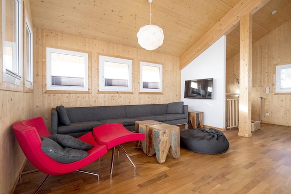 Foto van Mooi chalet met sauna en whirlpool - Vakantiehuis in Turracherhöhe - LivingRoom