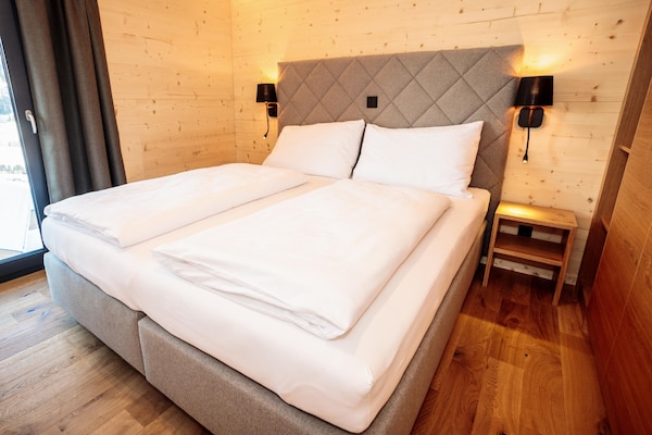 Foto van Majestueus chalet met zwembad en sauna - Vakantiehuis in Ennsling - BedRoom
