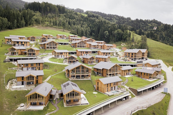 Foto van Majestueus chalet met zwembad en sauna - Vakantiehuis in Ennsling - AreaSummer1KM